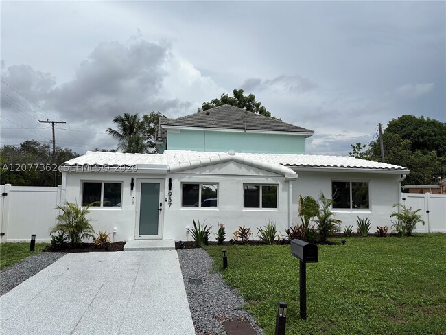 Building Photo - 937 SW 18th St