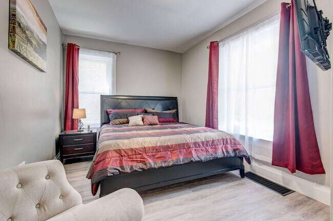 Photo - 1441 N Humboldt St Unit ID1341158P