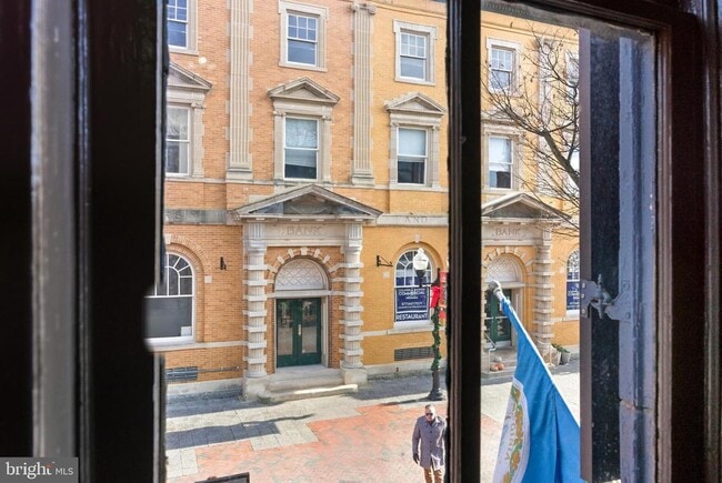 Photo - 105 N Loudoun St Unit 1