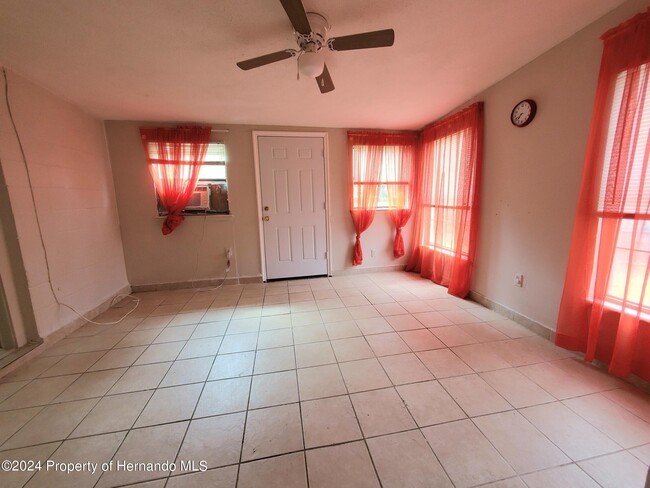 Photo - 27334 Dale Ave