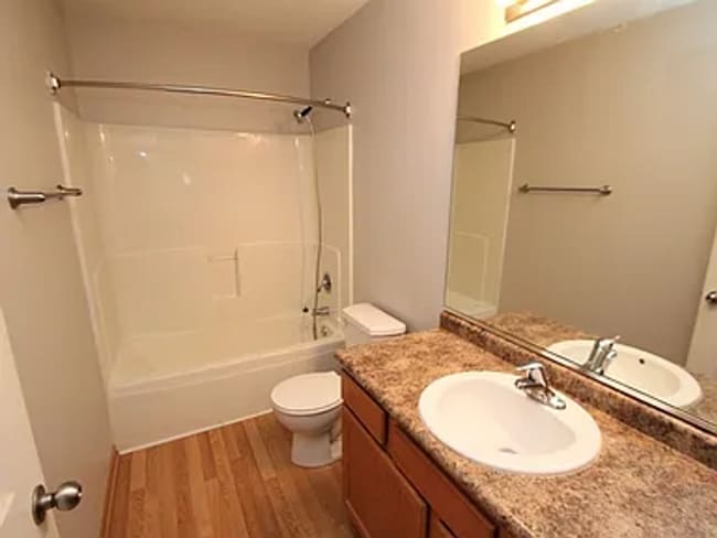 Photo - 2-Bedroom Townhouse Near Prairie Trail – P...