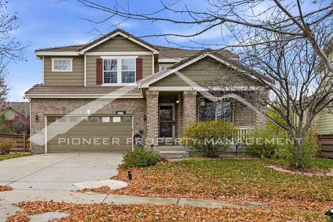 Building Photo - Spacious Home with Washer/Dryer and Gas Fi...