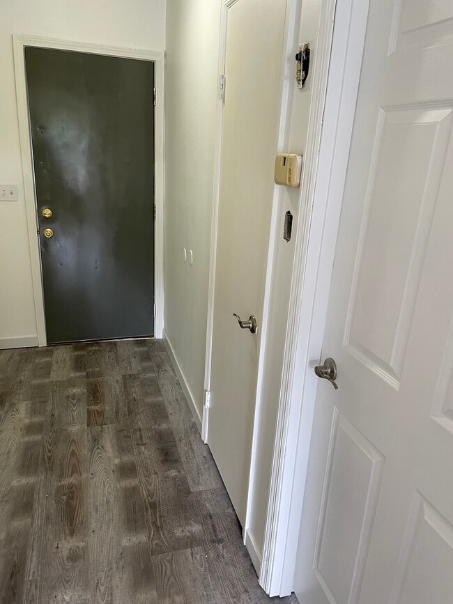 Photo - 113 Hope Dr Unit B