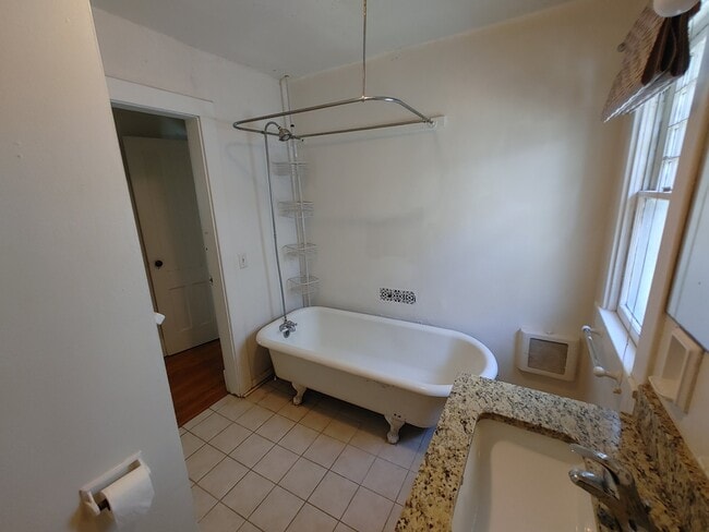 Photo - 39 Rutgers St Unit 3