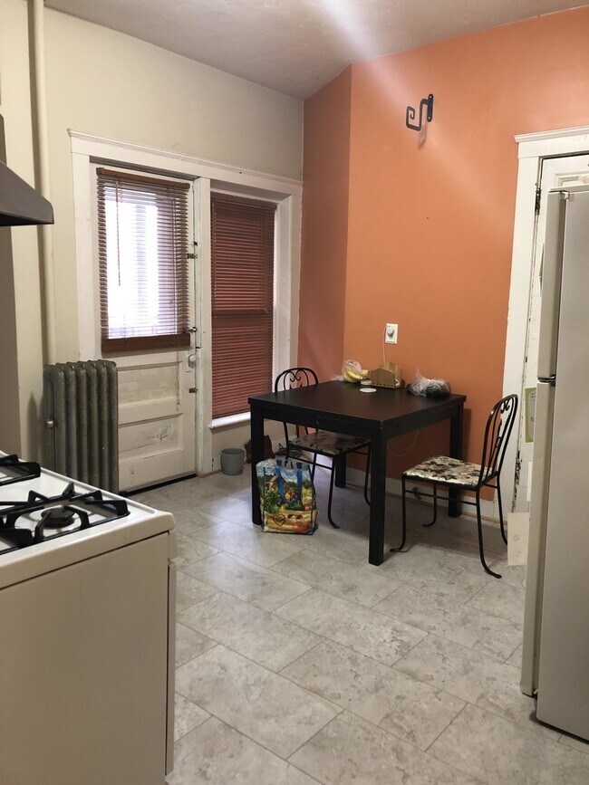 1269 Commonwealth Ave., #2 - 1269 Commonwealth Ave Unidad 2