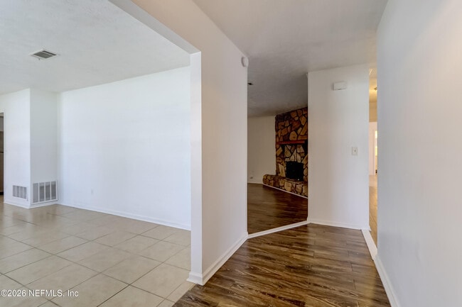 Photo - 166 Vanderford Rd W