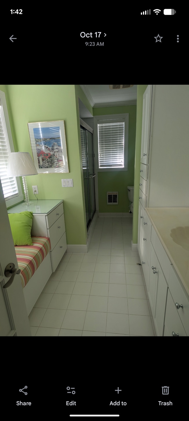 Building Photo - 154 2nd St