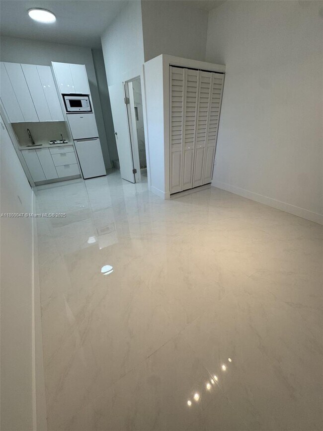 Photo - 275 W 14th St Apartamento Unidad A