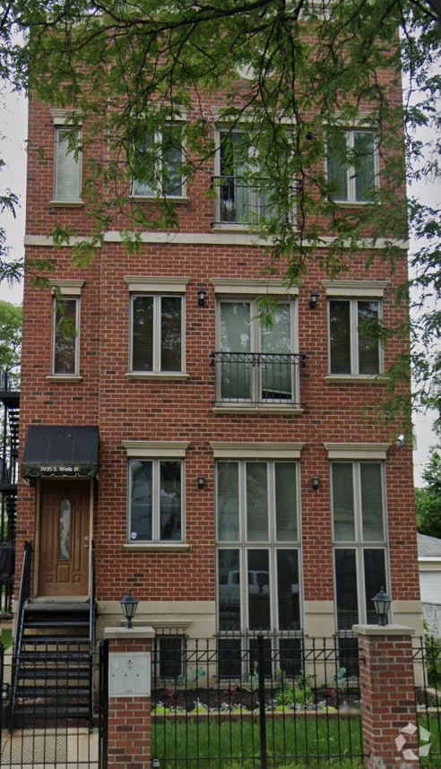 Building Photo - 3935 S Wells St Unit 1 Rental