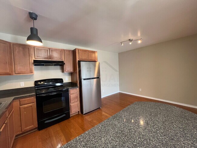 Photo - 2440 Parmenter Blvd Unit 202