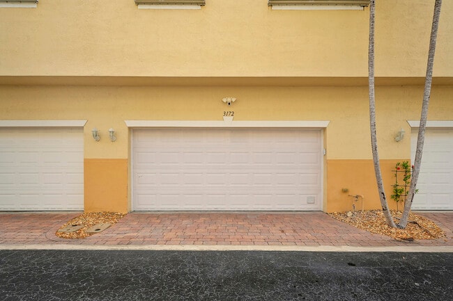 Photo - 3172 N Greenleaf Cir