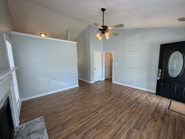 Photo - 401 Flagg Rd