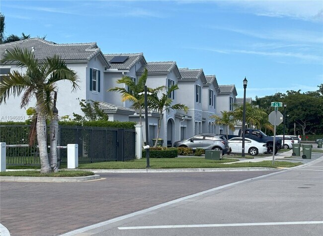 Photo - 2622 SE 10th St