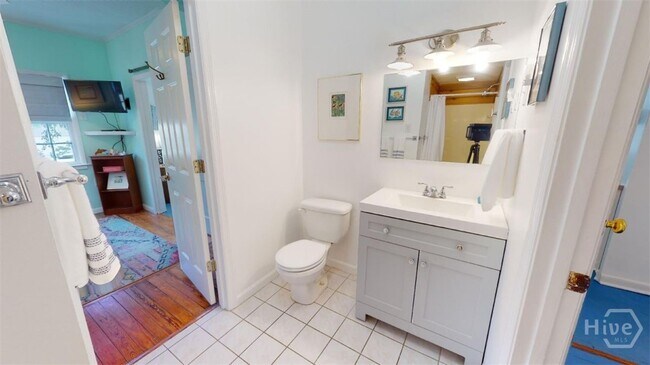 Photo - 712 2nd Ave