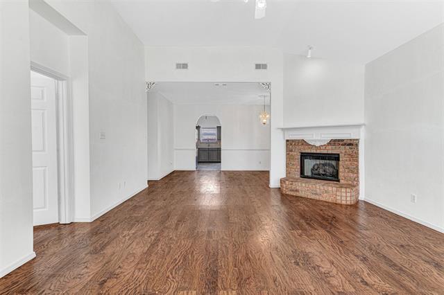 Photo - 1421 Ross Dr