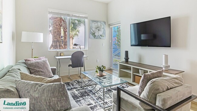 Photo - 740 N Dixie Hwy Unidad N-111.1408338