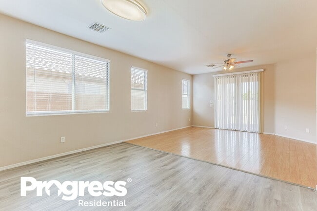 Photo - 7905 S 73rd Ln