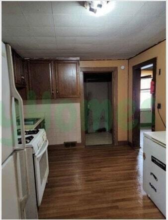 Photo - 3598 E 75th St