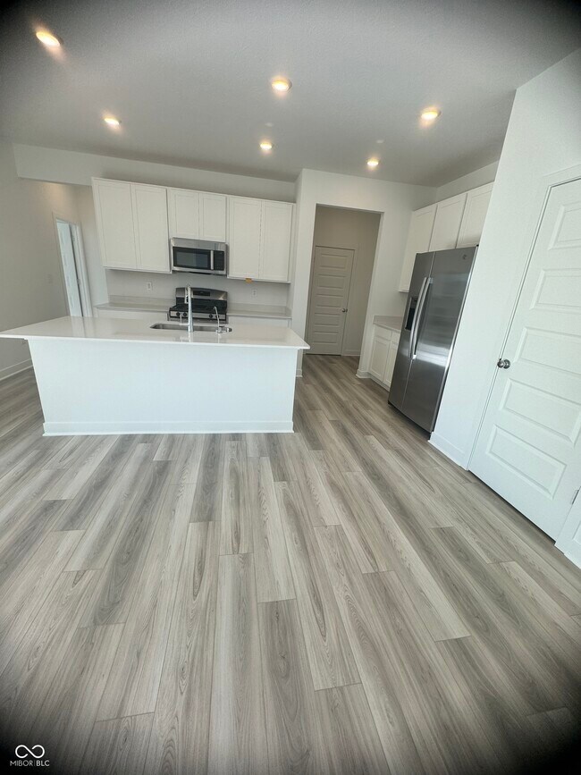 Photo - 9355 Kellner St