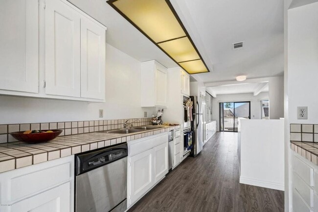 Photo - Hillside Hideaway in Thousand Oaks