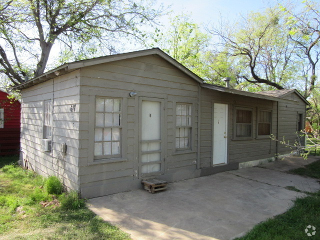 Building Photo - 617 E N 18th St Rental