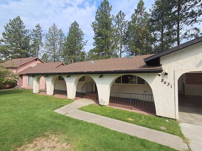 Building Photo - $3,200 -4 Bed / 3 Bath- Home with Fully Fe...