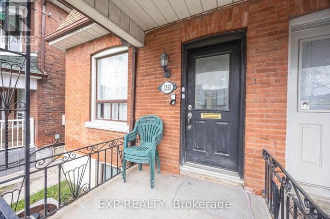 Photo - 1255 Dufferin St