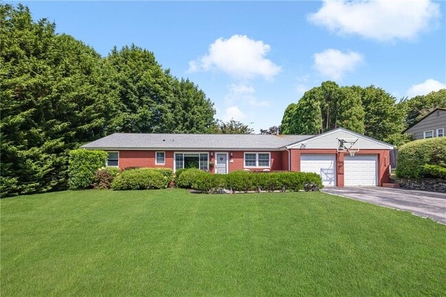 Photo - 288 Green End Ave