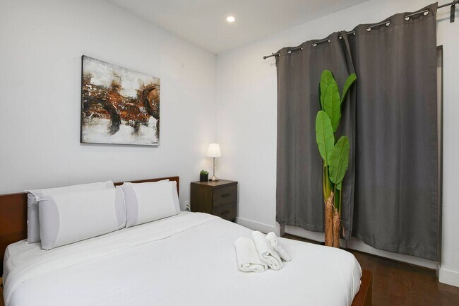 Photo - 3778 Rue De Bullion Unit 3778