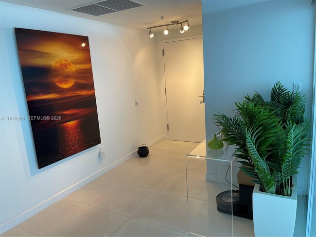 Photo - 335 S Biscayne Blvd Unit 1209