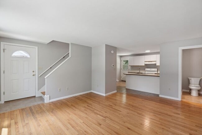 Photo - 14 Rose Terrace Cir