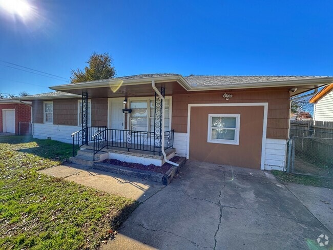 Building Photo - 4305 N Libby Ave Rental