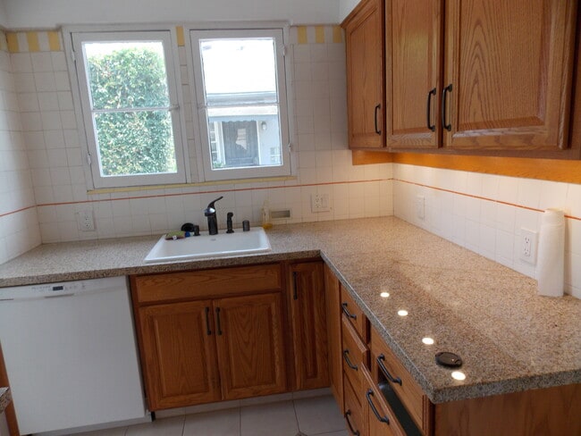 Photo - 6201 Commodore Sloat Dr Unit 6201