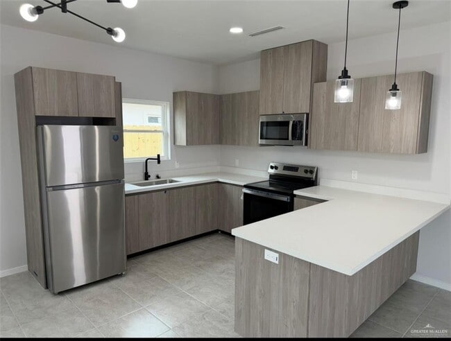 Photo - 9 N Alexandrite Ave