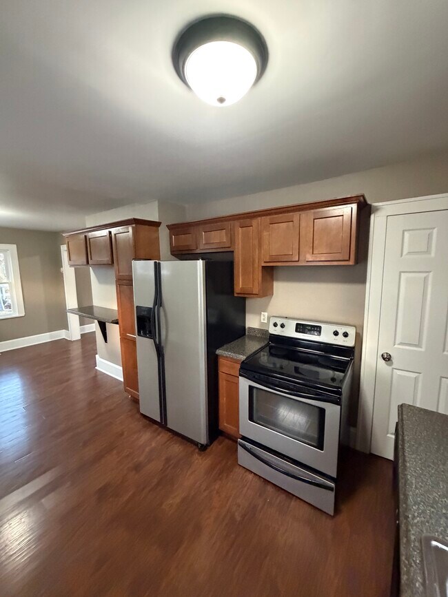 Photo - 650 Sherman St