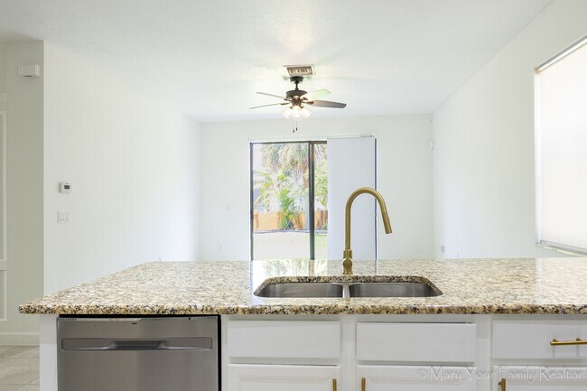 Photo - 3841 Aspen Leaf Dr