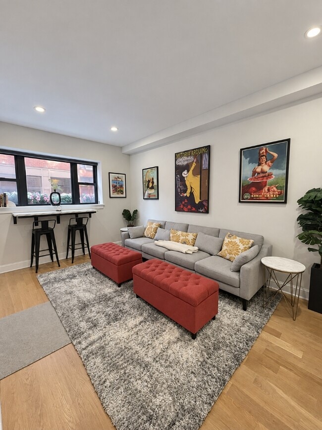 5 Garden Ct Unit 1