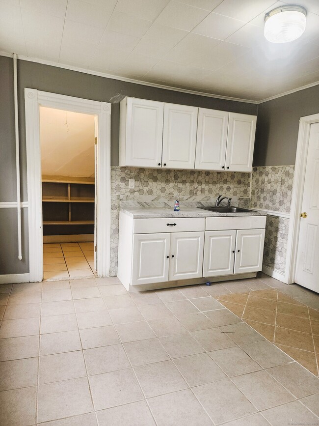 Photo - 25 Laurel St