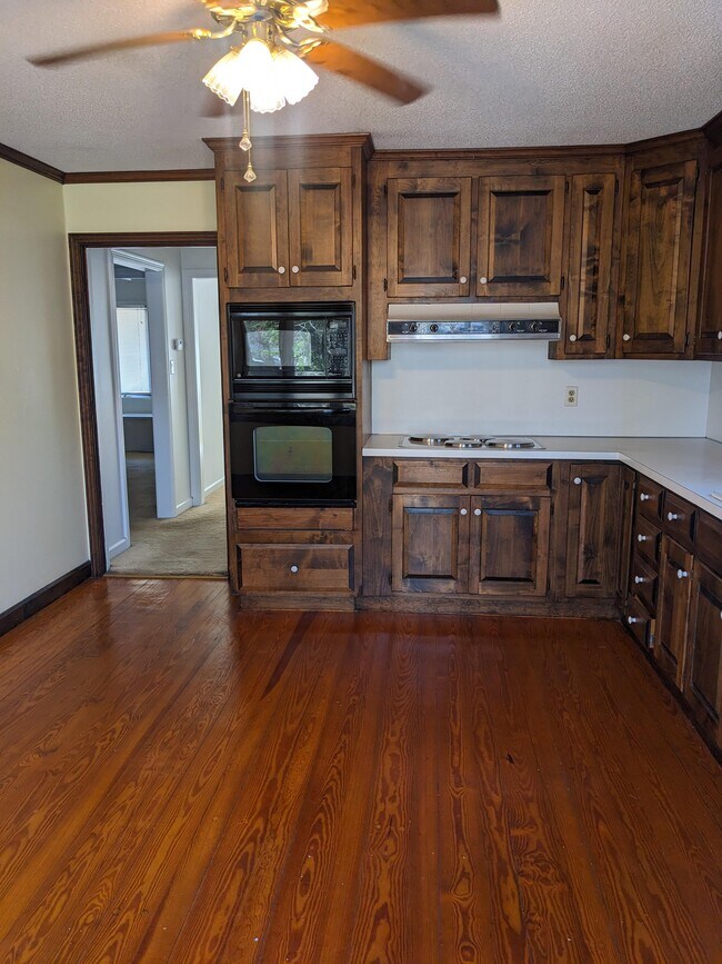 Photo - 1208 Adams St N Unidad B