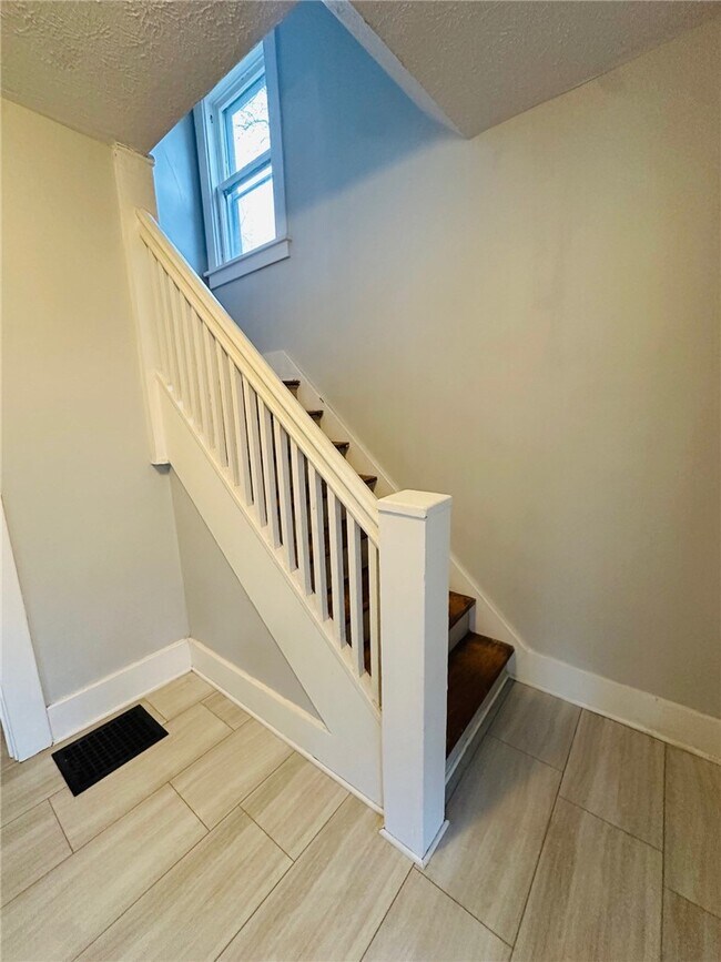 Photo - 511 S Lincoln Rd