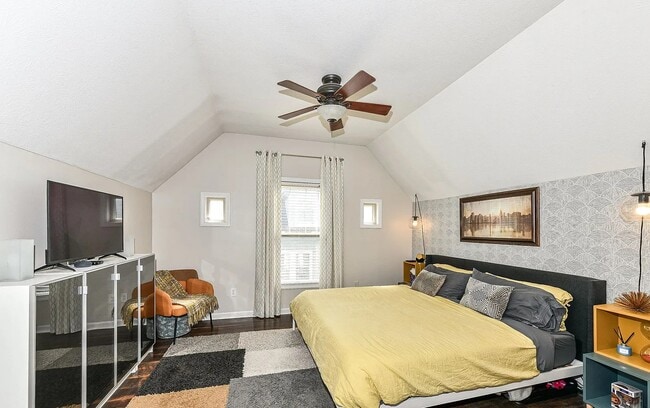 Photo - 2241 N Scioto St Unit 1