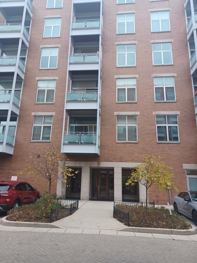 Photo - 949 W Madison St Condo Unit 406