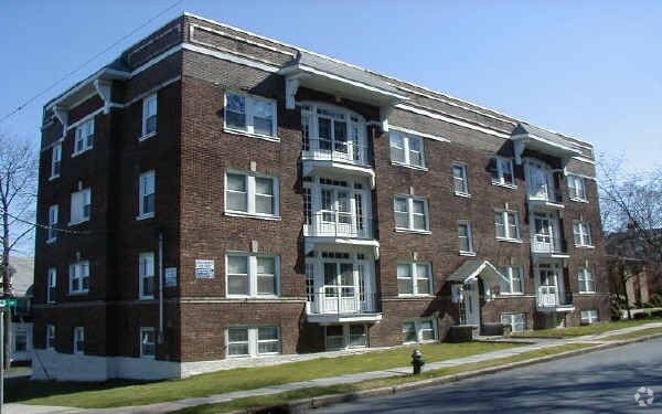 Photo - 52-54 Gates Ave Apartments
