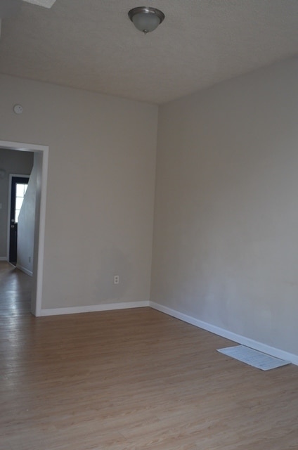 Photo - 2013.5 Gregory St Unit 1