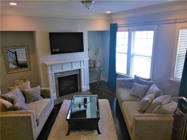 Photo - 4475 Donahue Ave