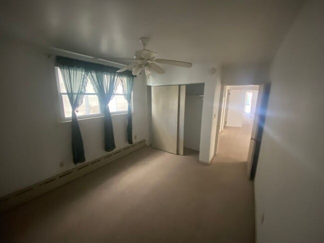 Building Photo - 243 E Broad St Unit 243 E Broad St Apt 1