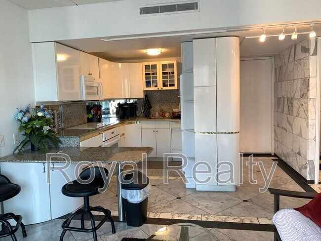 Photo - 225 Queen St Unit #23E