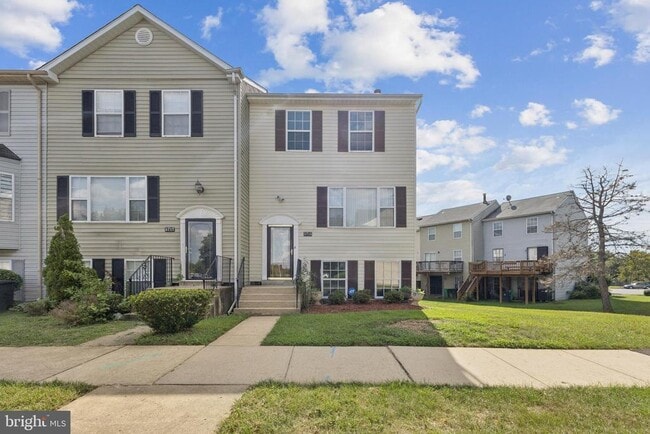 Building Photo - 5715 Regency Ln Rental