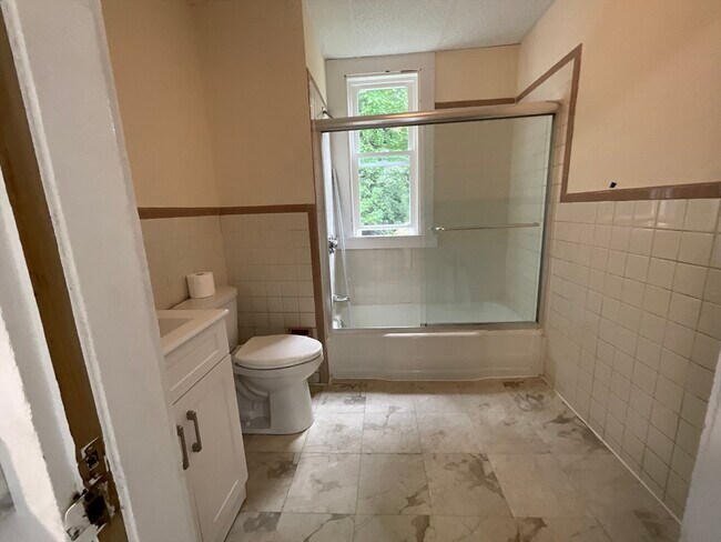 Photo - 286 Albion St Unit #2