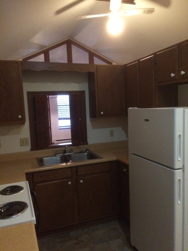 Photo - 32 N Main St Unit 3